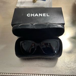 Chanel navy tweed sunglasses with case